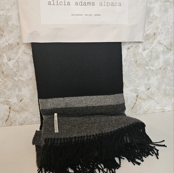 Alicia Adams Alpaca Canyon Throw Blanket - Picture 5 of 14